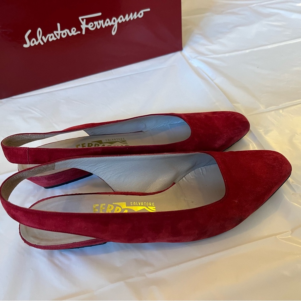 Salvatore Ferragamo size 9AA almond toe red suede slingback flats